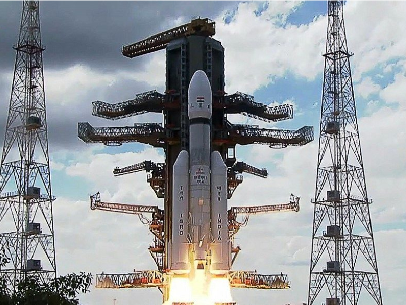 India lanza una ambiciosa misión espacial para llevar una nave no tripulada a la Luna