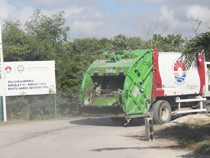 Supervisan inicio de operaciones de nuevo basurero en Cancún