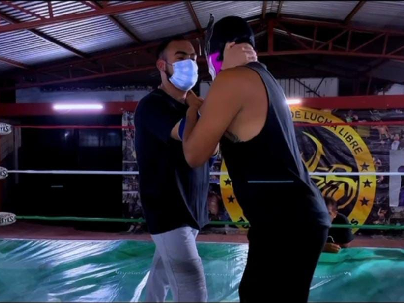 Ofrecen clases de lucha libre gratuitas a cancunenses