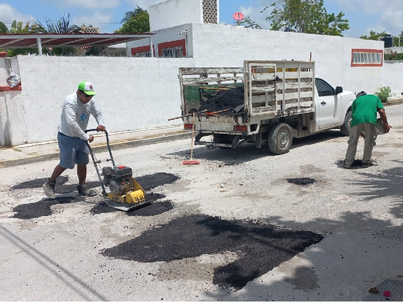 Atiende servicios públicos de Puerto Morelos llamados para mejorar vialidades