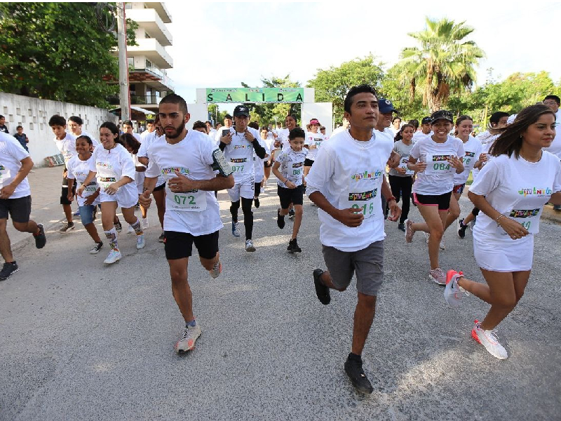 Invitan en Puerto Morelos a concursar por la medalla al Mérito Juvenil 2023