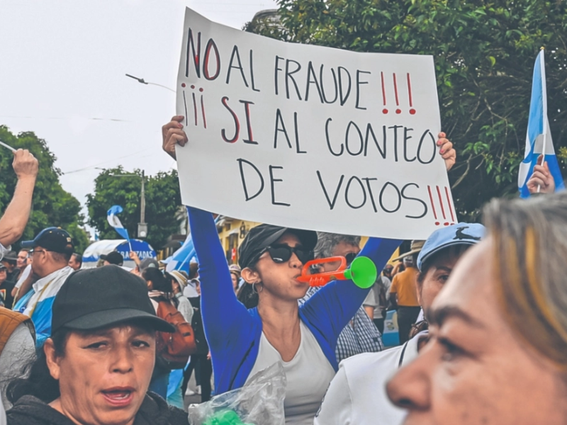 Tensión por freno a conteo de votos en Guatemala