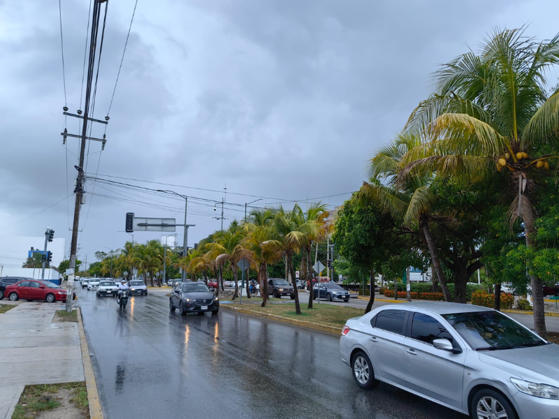 Clima Quintana Roo Cielo totalmente nublado y tormentas