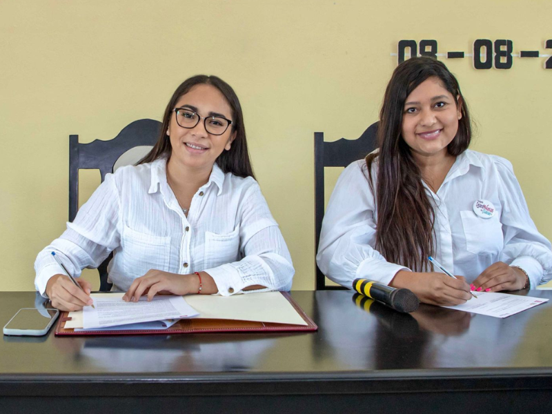 Felipe Carrillo Puerto y Fundación Dejando Huellas firman convenio para campaña de esterilización