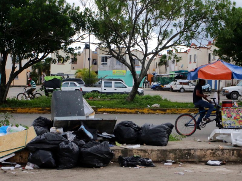 Patrullas verdes para Cancún; si te descubren tirando basura habrá multa o cárcel