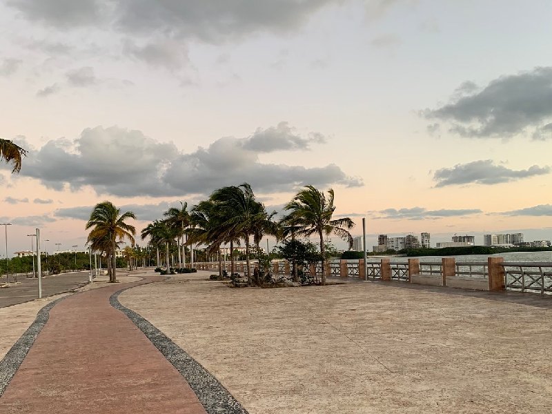 Invitan a la limpieza masiva de Malecón Tajamar en Cancún