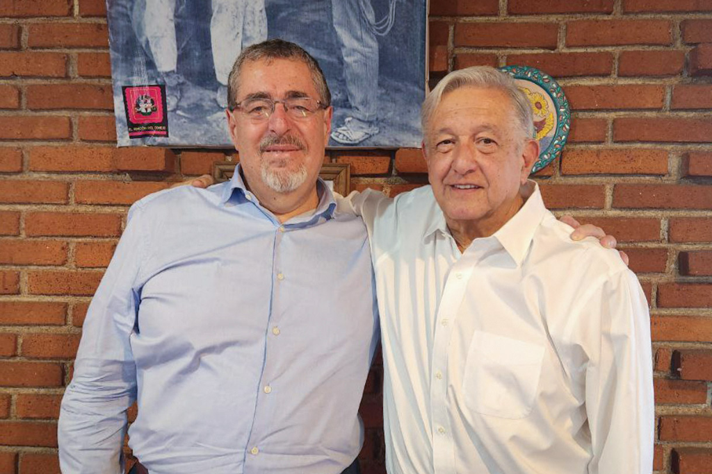 Se reúne AMLO con presidente electo de Guatemala