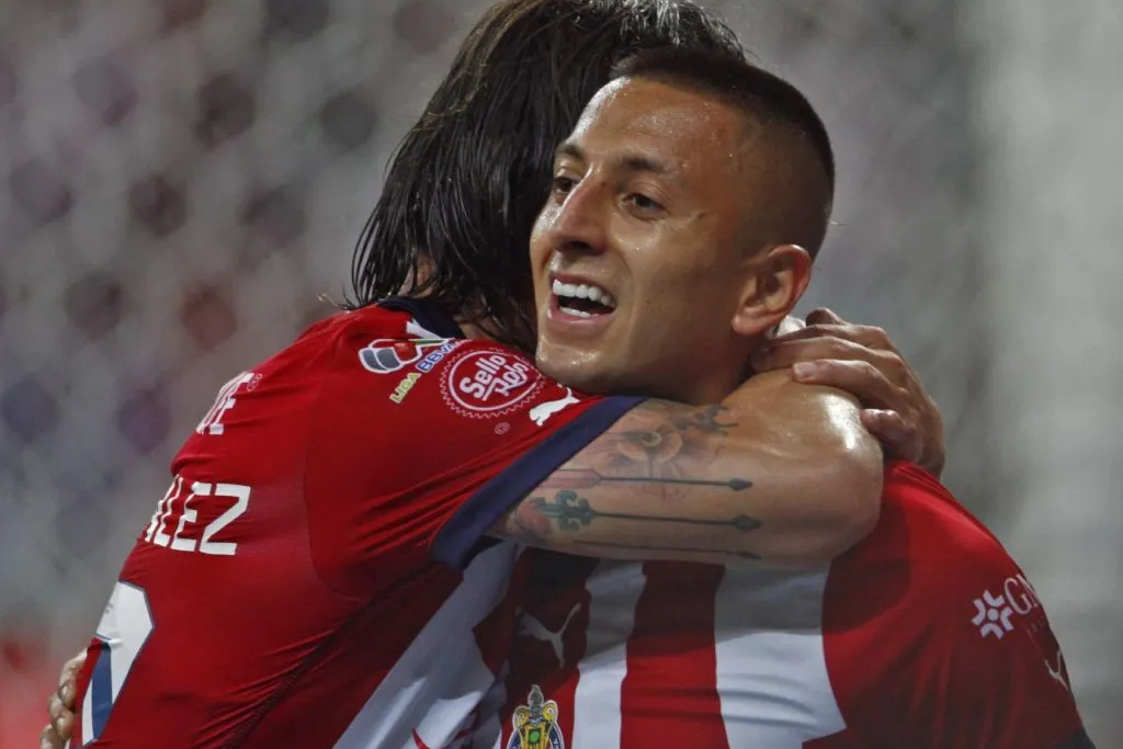 Liga MX: Chivas derrota de visita 2-0 al Puebla en arranque de la Jornada 13