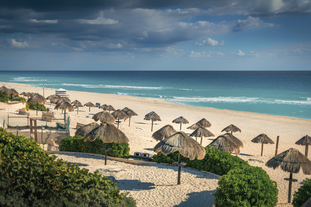 Cancún podría registrar chubascos este viernes