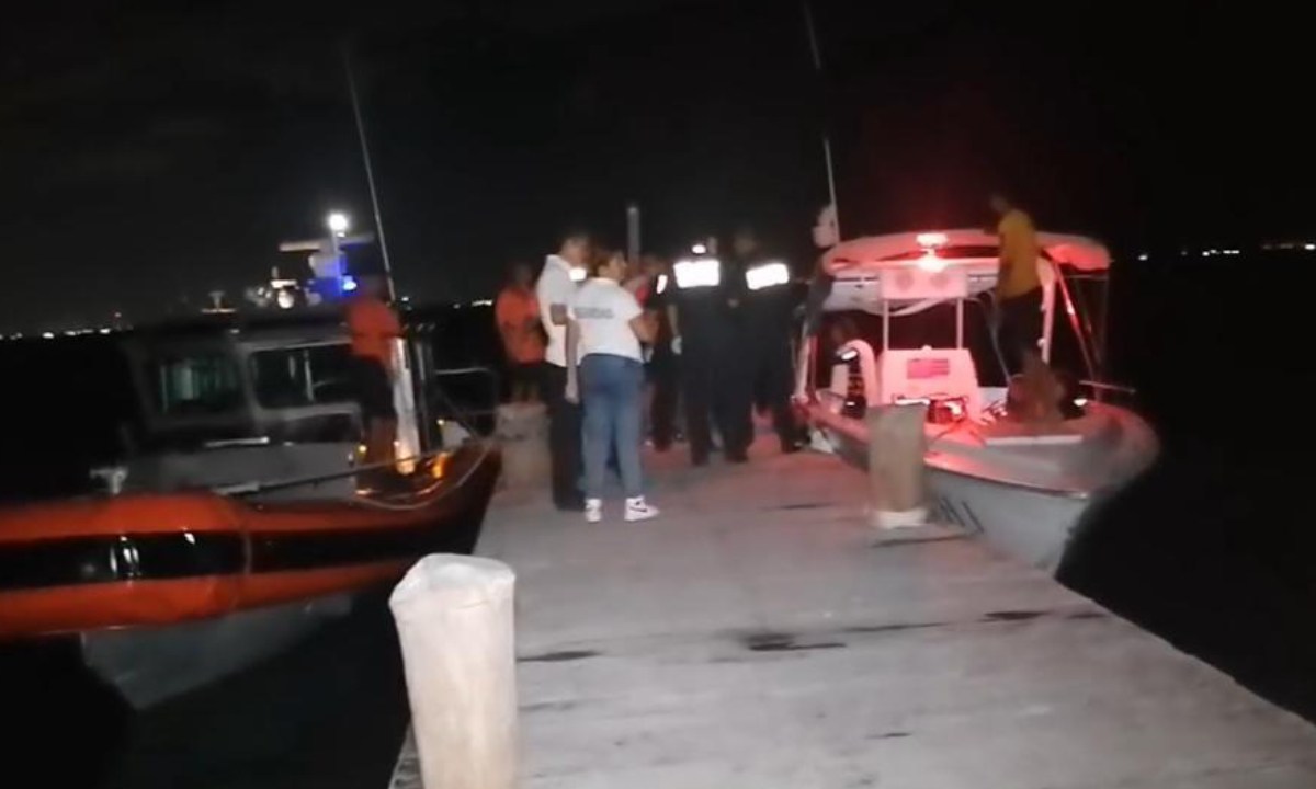 Las autoridades no han confirmado el fallecimiento de personas que iban a borde de la embarcación.