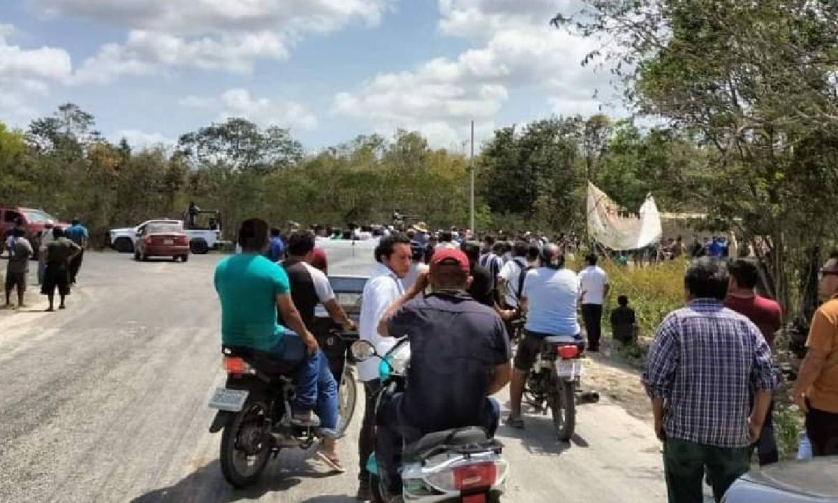 Ejidatarios de Chunyaxché levantaron el bloque en la carretera Felipe Carrillo Puerto.