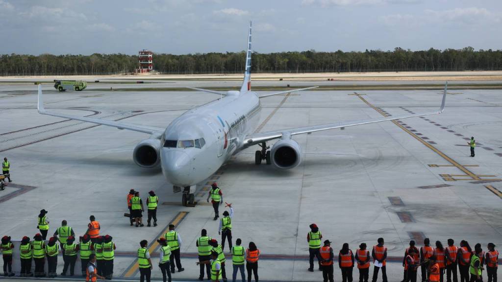 Arribo del primer vuelo internacional al Aeropuerto de Tulum.