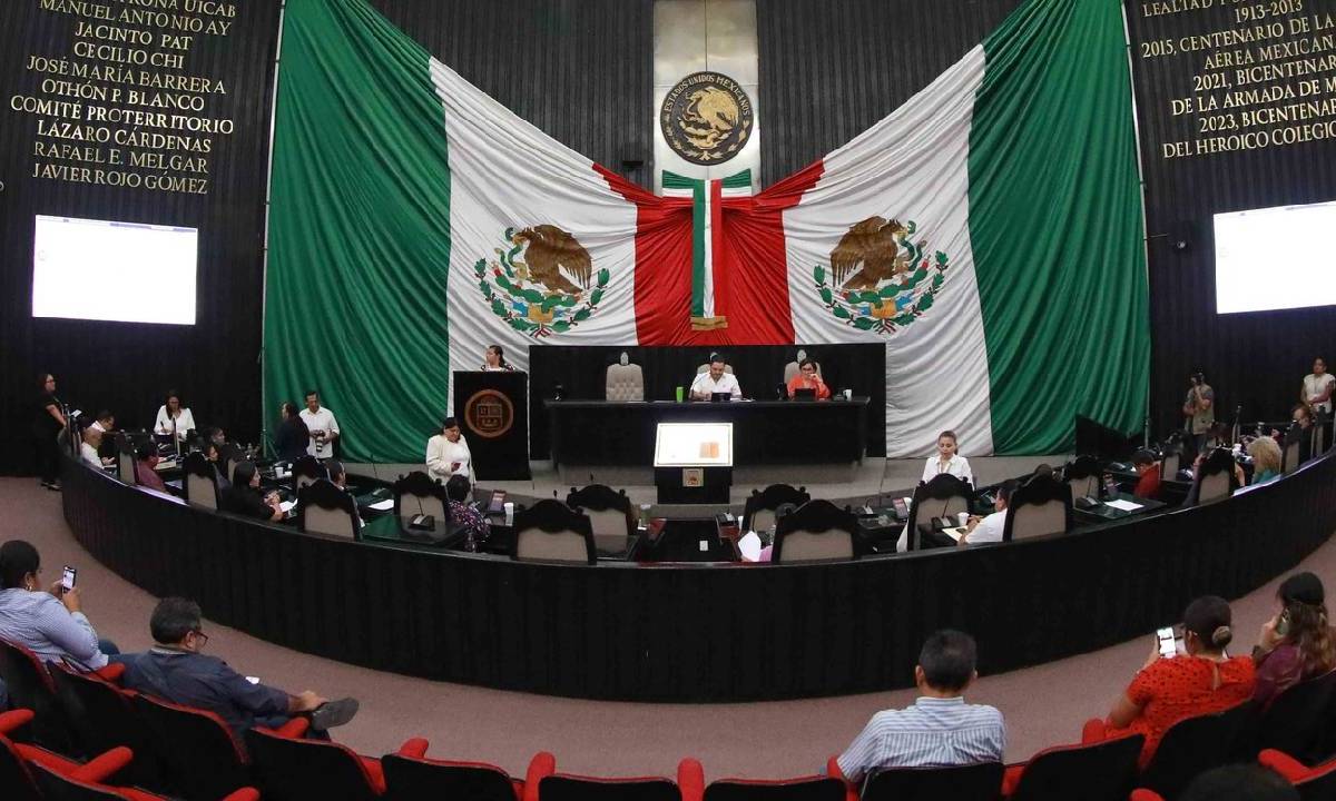 Aspecto de una sesión ordinaria de los integrantes de la XVII Legislatura del Estado de Quintana Roo.