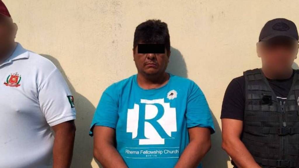 Joaquín Ramón "N" es puesto a disposición de las autoridades tras su detención en coordinación con la Fiscalía de Campeche.