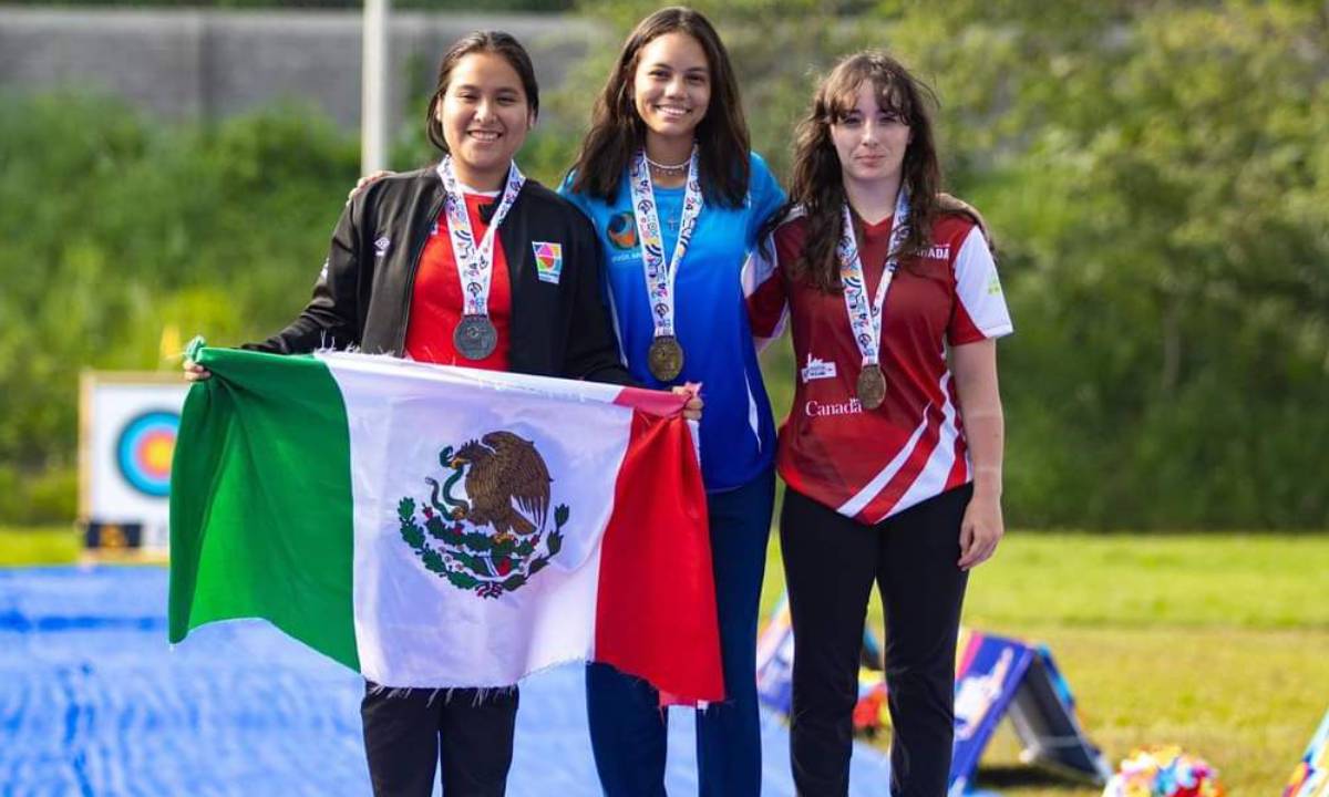Podio de arqueras ganadoras del Campeonato Panamericano Juventud y Máster 2024, en El Salvador.