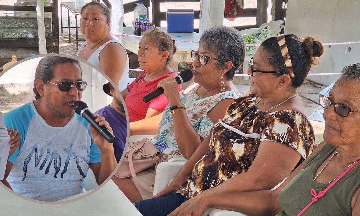 Conferencia de prensa de ejidatarios, en la zona continental de Isla Mujeres.