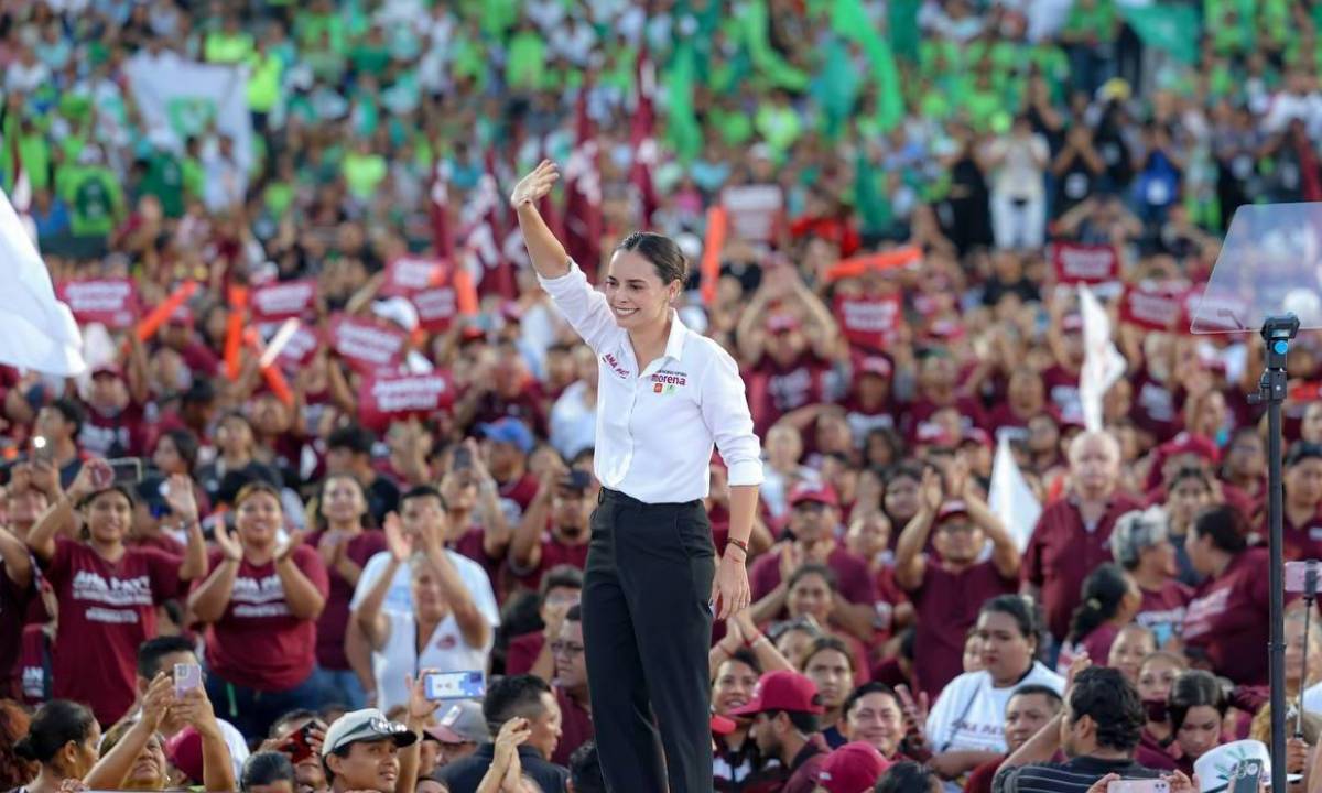 La candidata a la presidencia municipal de Benito Juárez, durante su cierre de campaña en Cancún.
