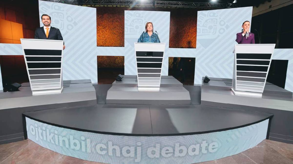 El debate entre los candidatos se realizó el domingo.