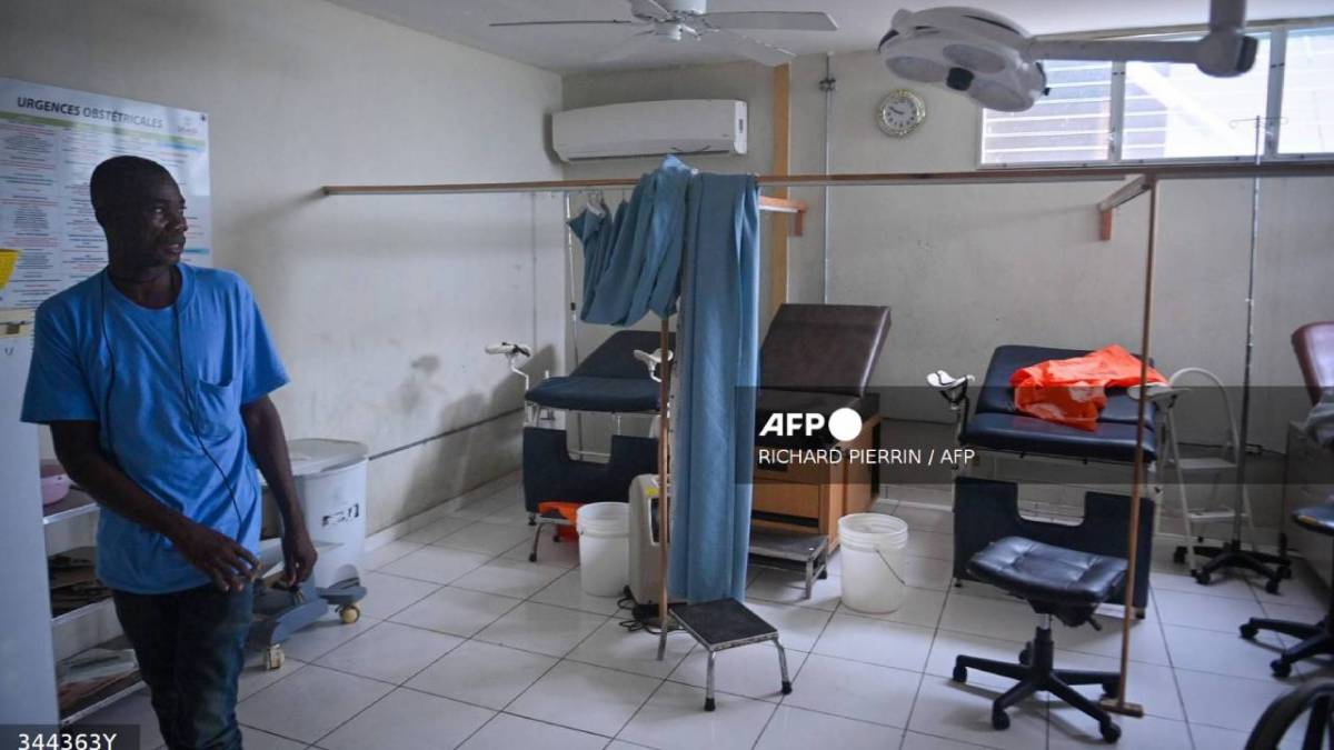 Cierre de un hospital en Haití, tras un ataque en el distrito Cité Soleil, en Puerto Príncipe.