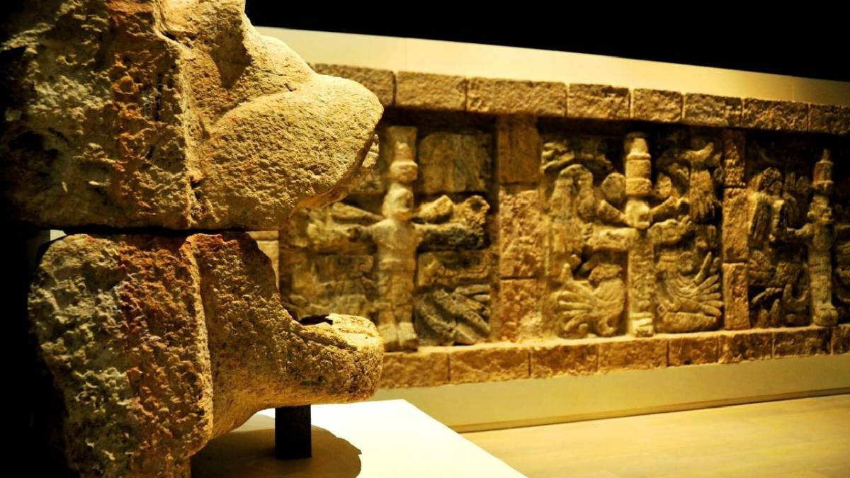 Pieza arqueológica en el Museo Maya de Cancún.