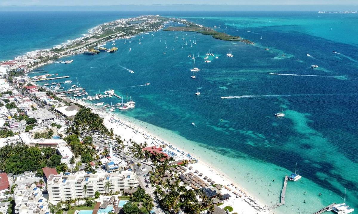 Vista aérea de una parte del Caribe Mexicano.