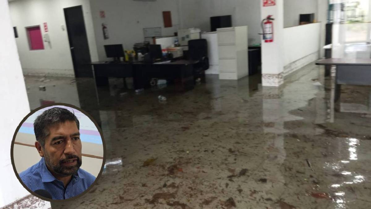 Inmueble del INE Quintana Roo, inundado.