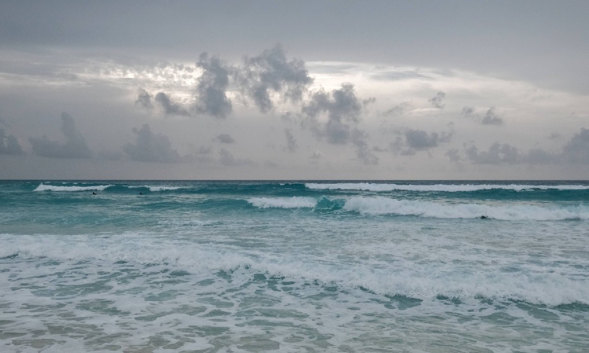 El clima será caluroso con probabilidades de lluvias.