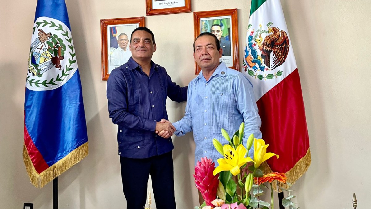 El domingo fue la toma protesta del cónsul de Belice en Chetumal.