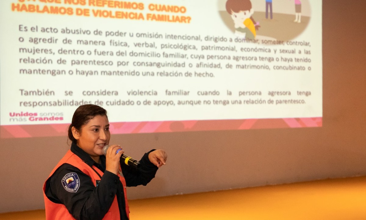 Charla de capacitación sobre violencia de género en Quintana Roo.