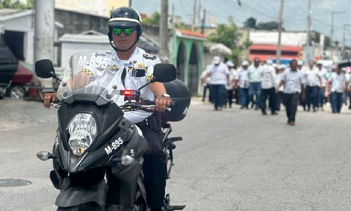 Los taxistas de Cancún salieron a las calles.