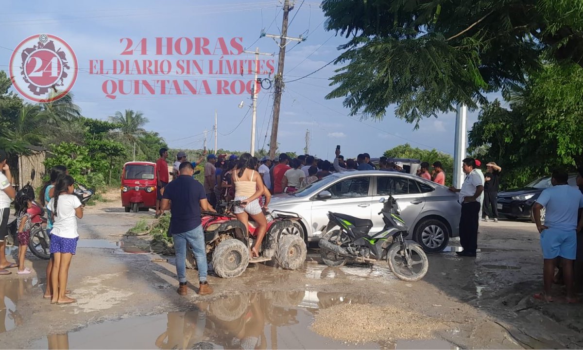 Bloqueo en la entrada al puerto de Chiquilá.