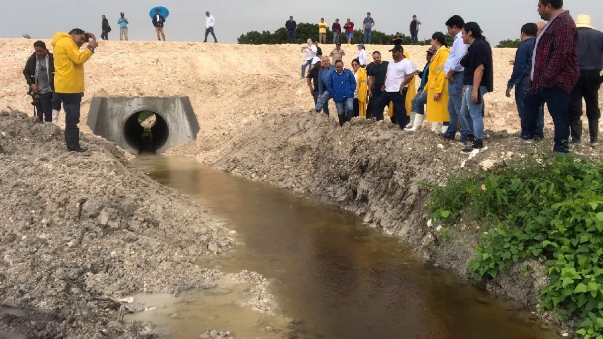 Las obras del tramo 7 del Tren Maya no contaba con los pasos de agua adecuados.