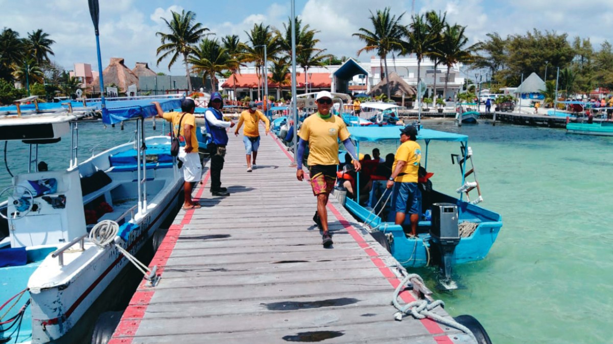 Muelle de Puerto Juárez.