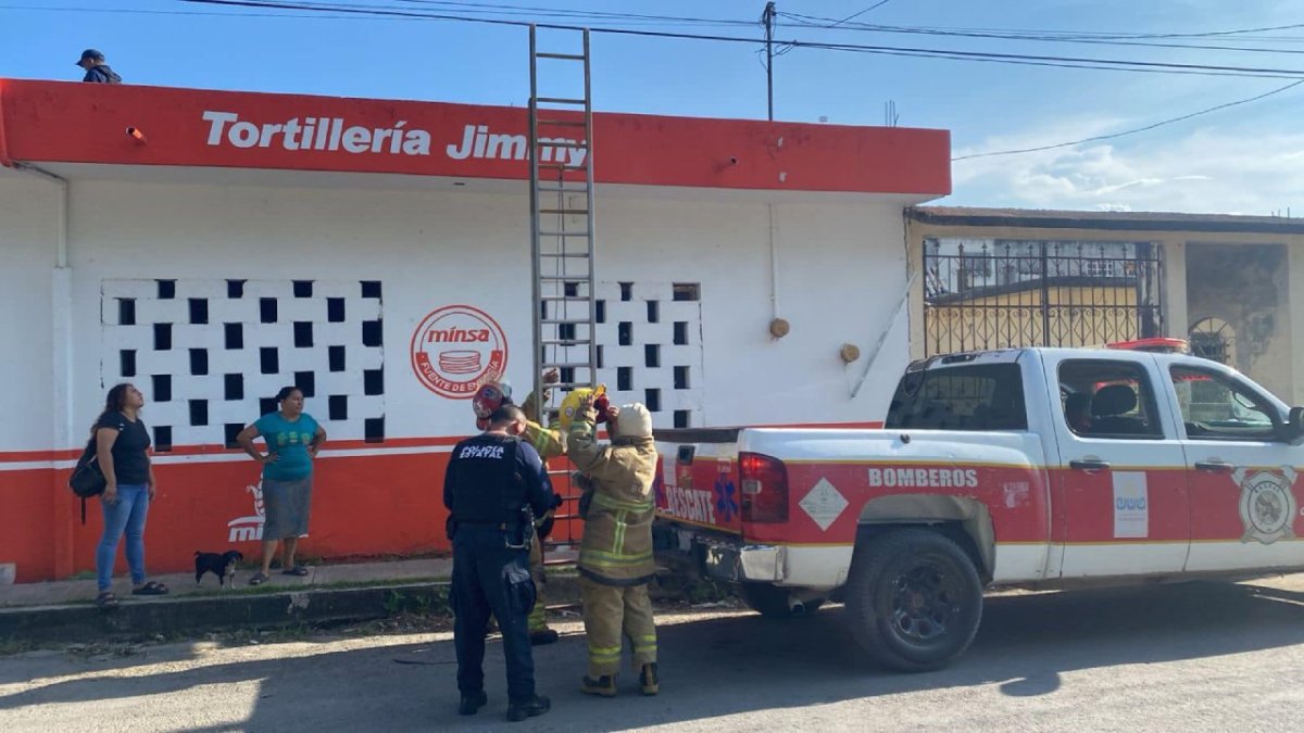 Atención a una fuga de gas en Chetumal.