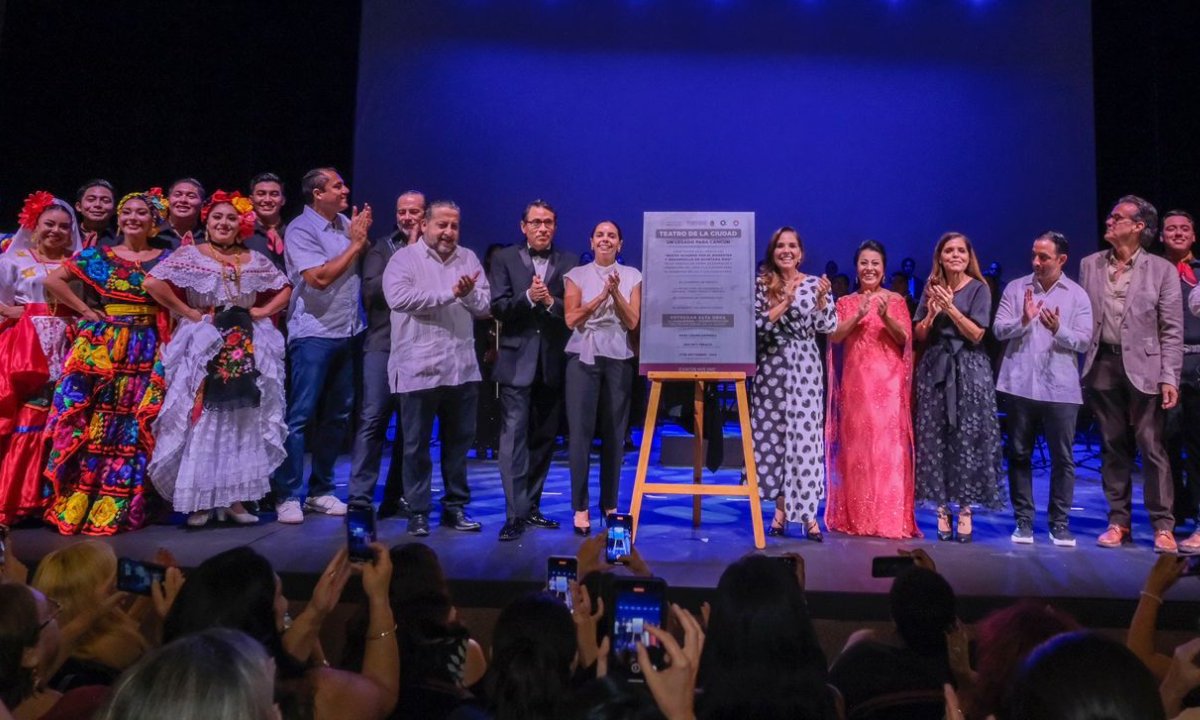 Inauguración oficial del Teatro de la Ciudad de Cancún.