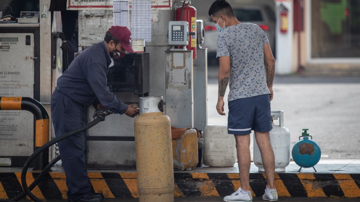 Es necesario revisar periódicamente el tanque de gas.