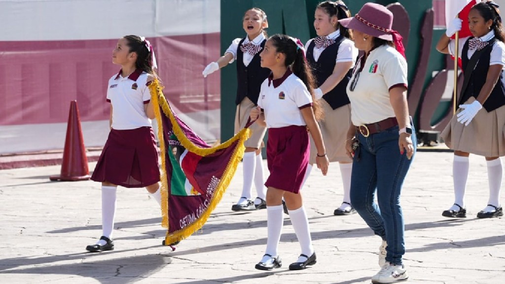 Escuelas públicas son atendidas por multimaestros.