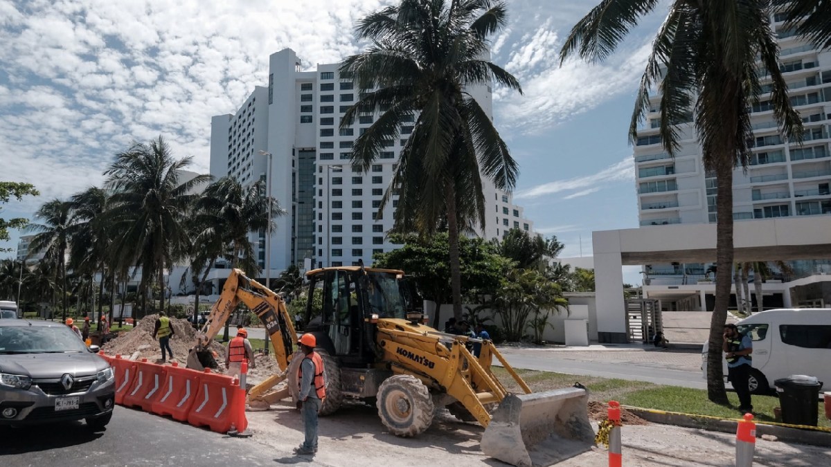 Cierres viales en Cancún.