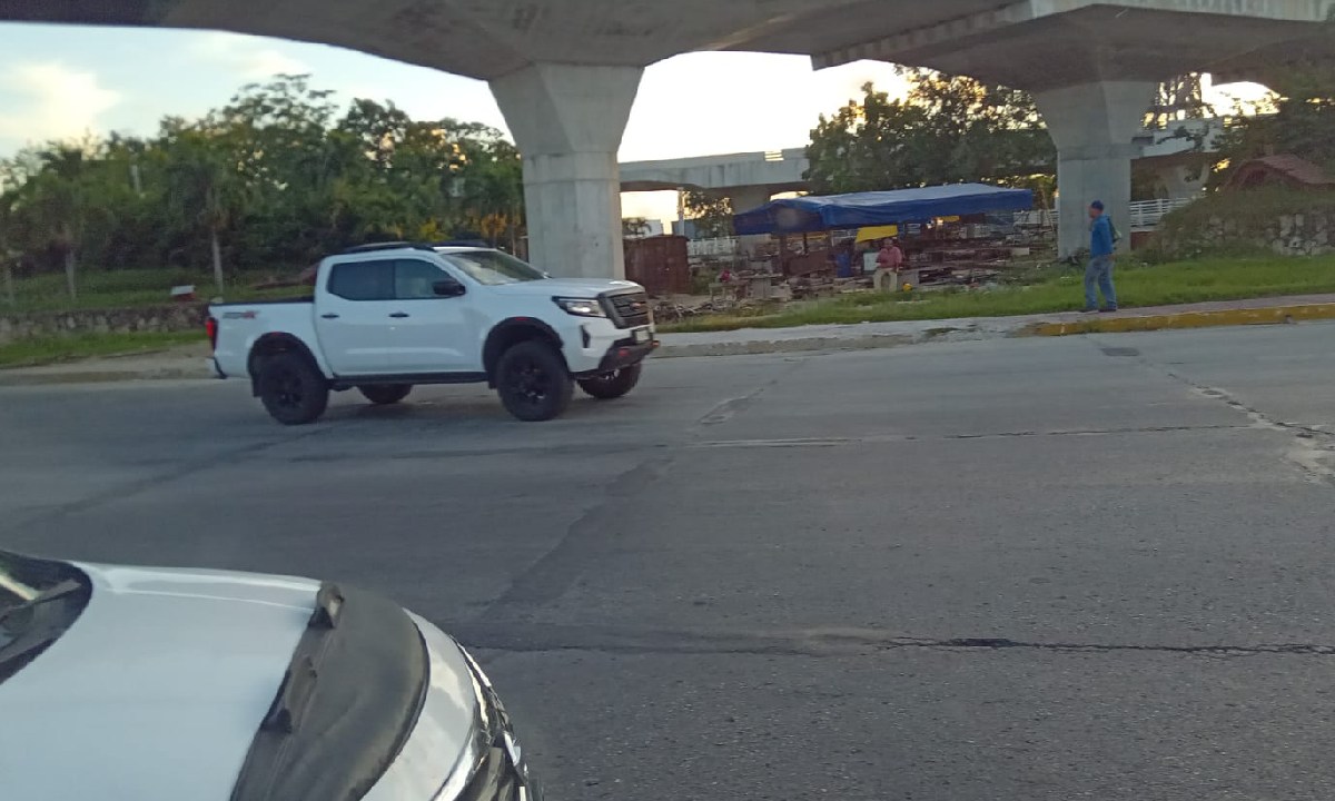 En Cancún aún hay cierres viales.