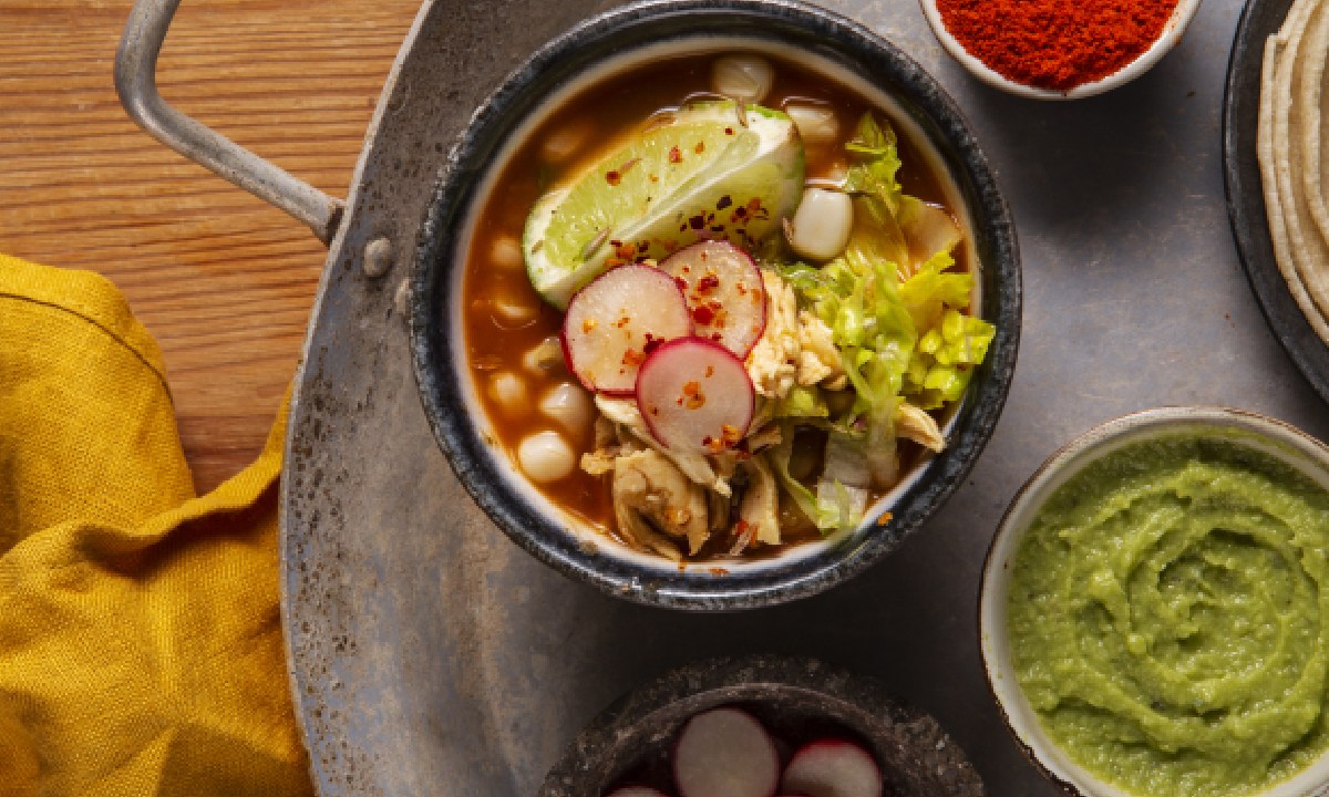 El pozole es una opción para los festejos patrios.