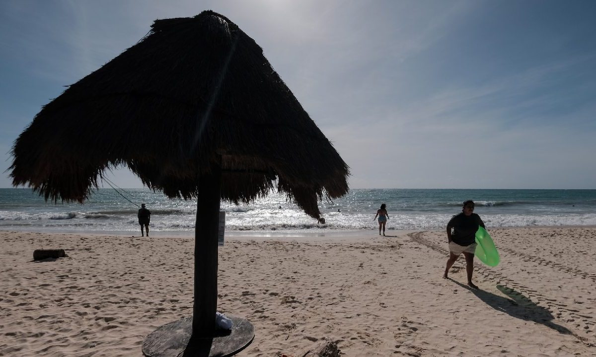 El clima para hoy será caluroso con probabilidades de lluvias.