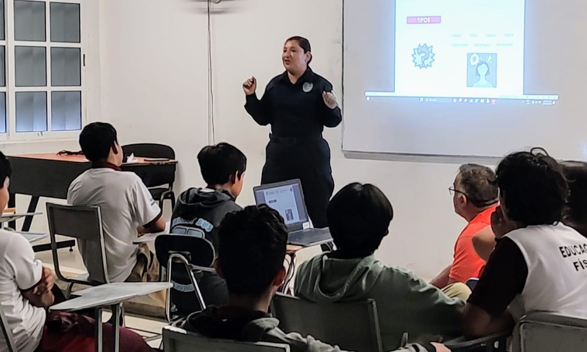 Charla del Grupo Especializado en Atención a Víctimas de Violencia de Género.