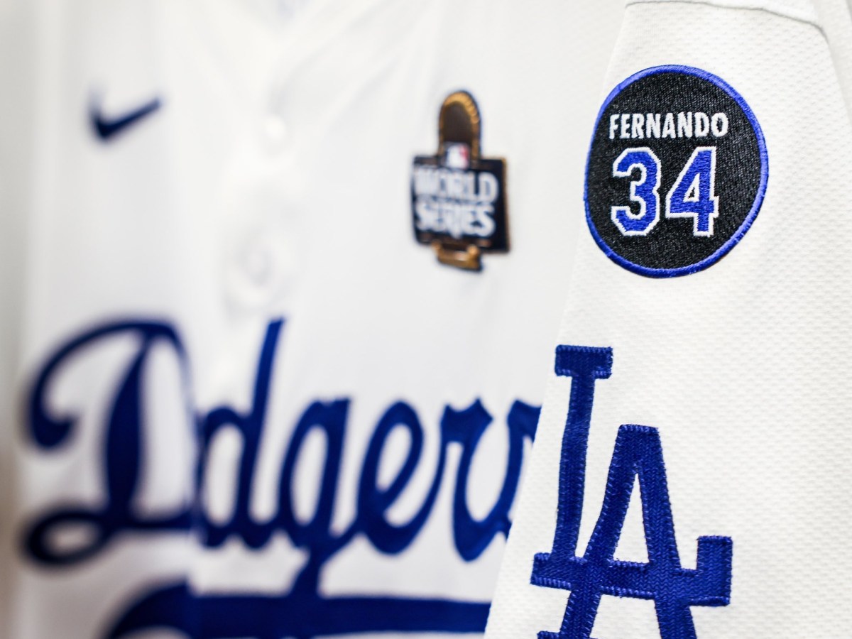 Dodgers rendirán homenaje a Valenzuela en la Serie Mundial