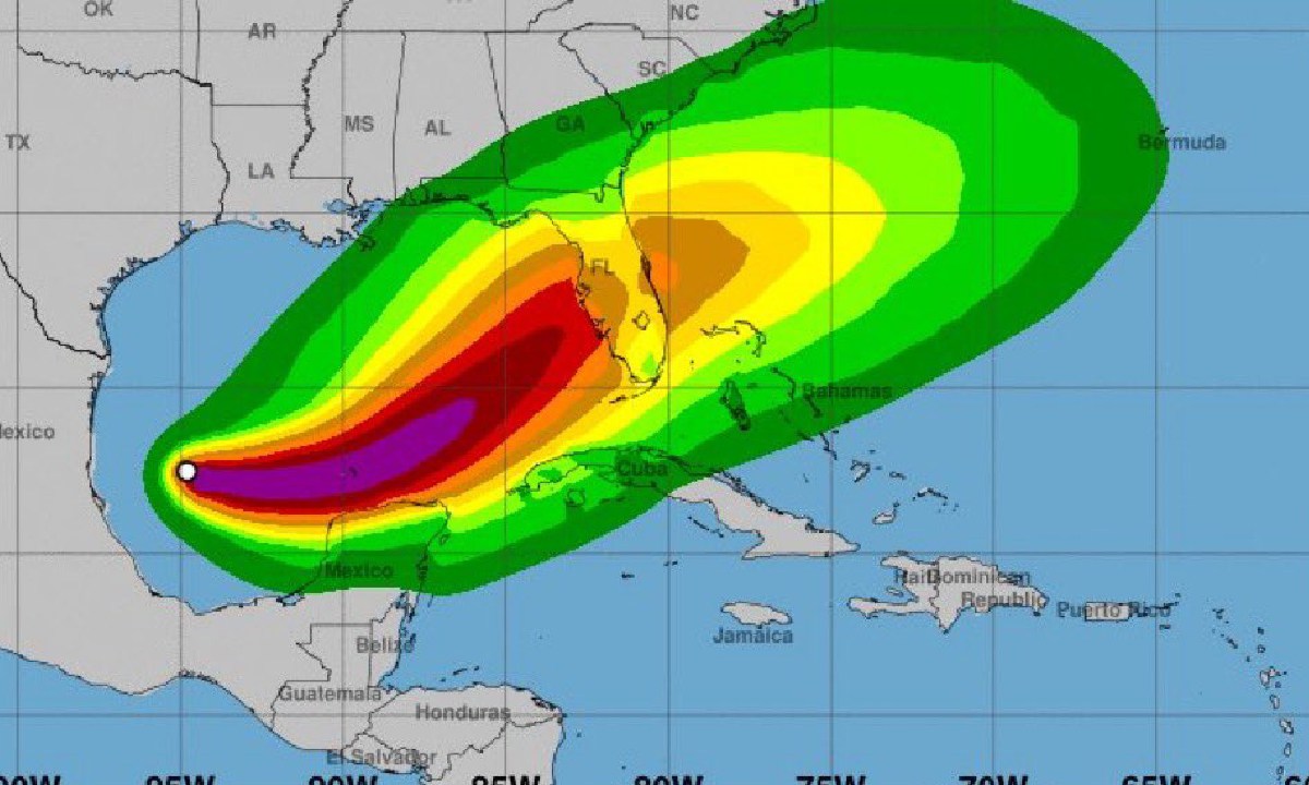 Huracán Milton ya es categoría 4.