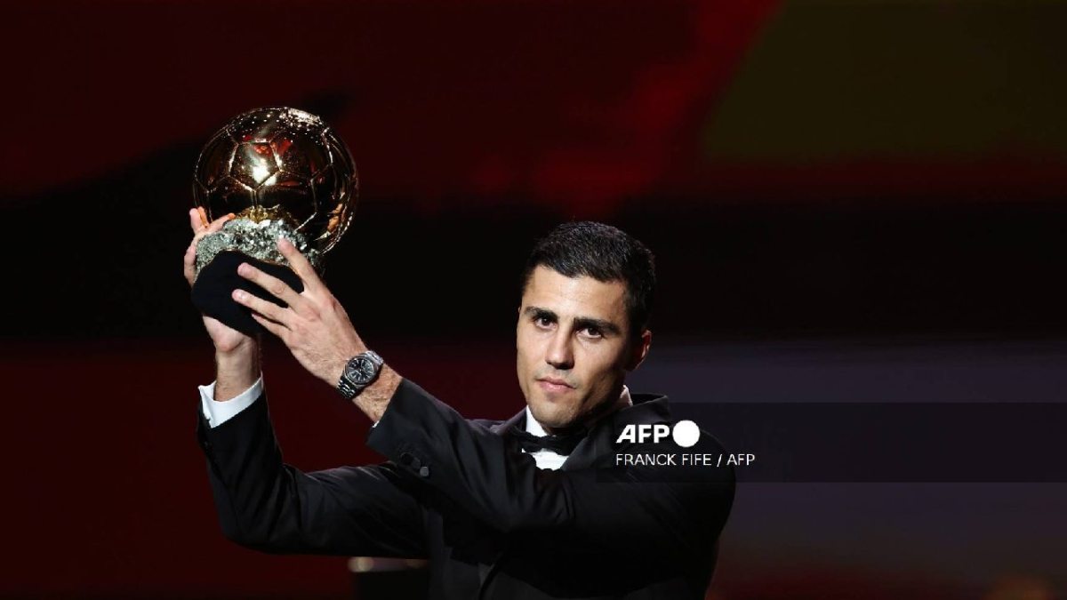 Pep Guardiola aplaudió el reconocimiento a Rodri.