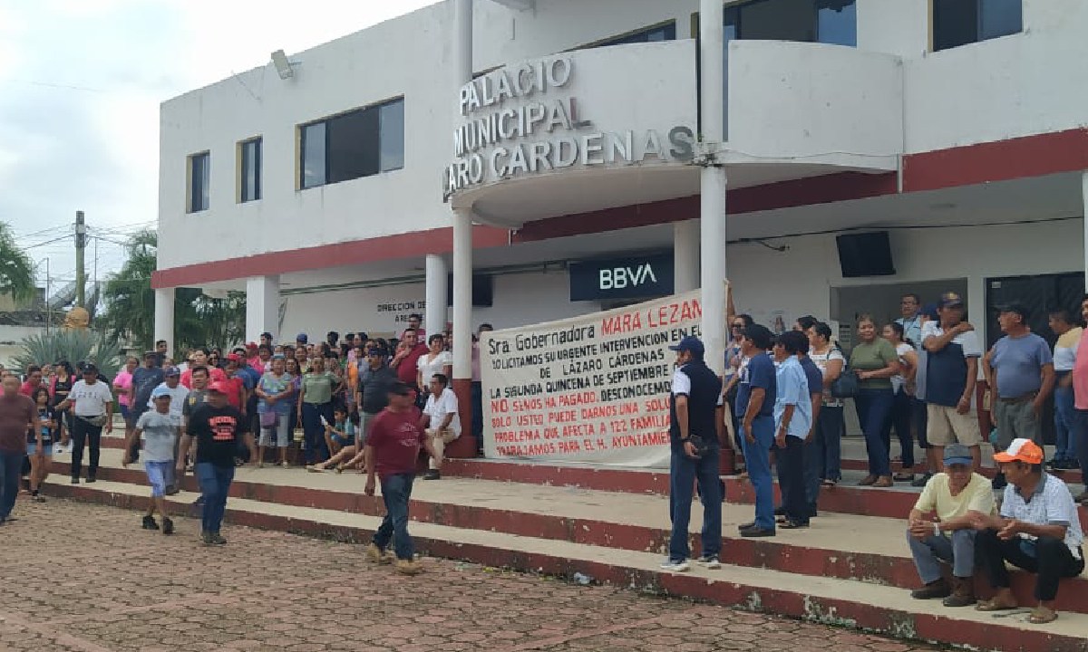 Protesta de trabajadores en Kantunilkín.