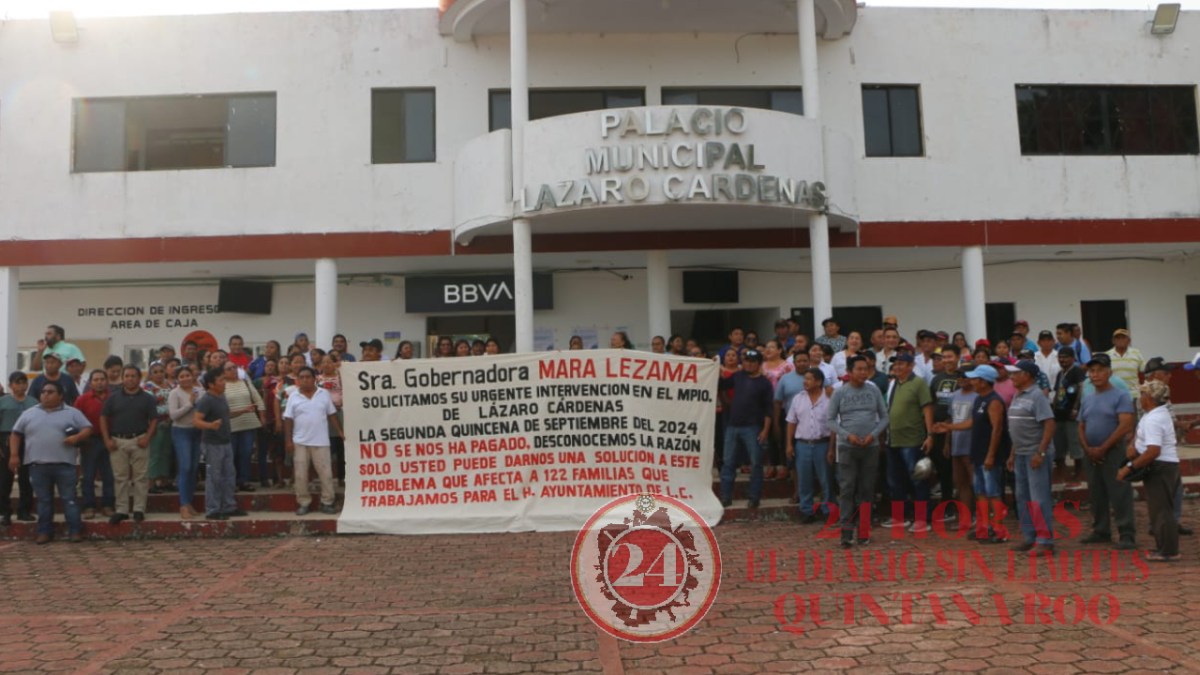 Protesta de trabajadores en Lázaro Cárdenas.