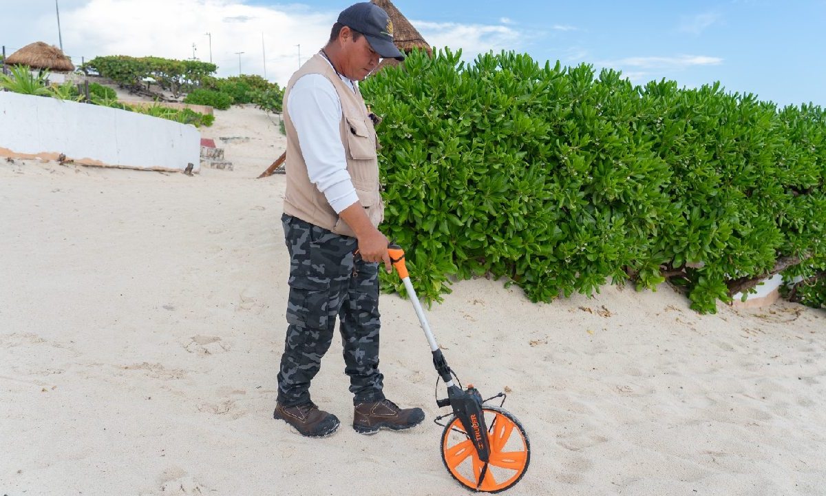 Las playas de Cancún pierden arenales.