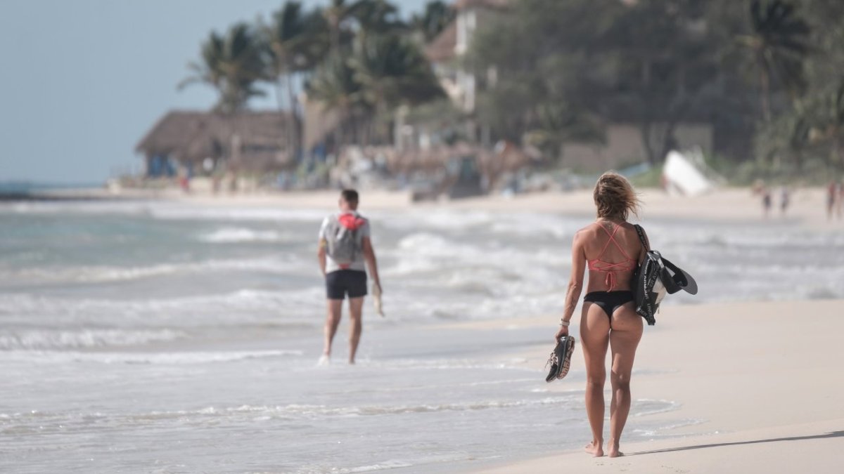 Bañistas en Quintana Roo.