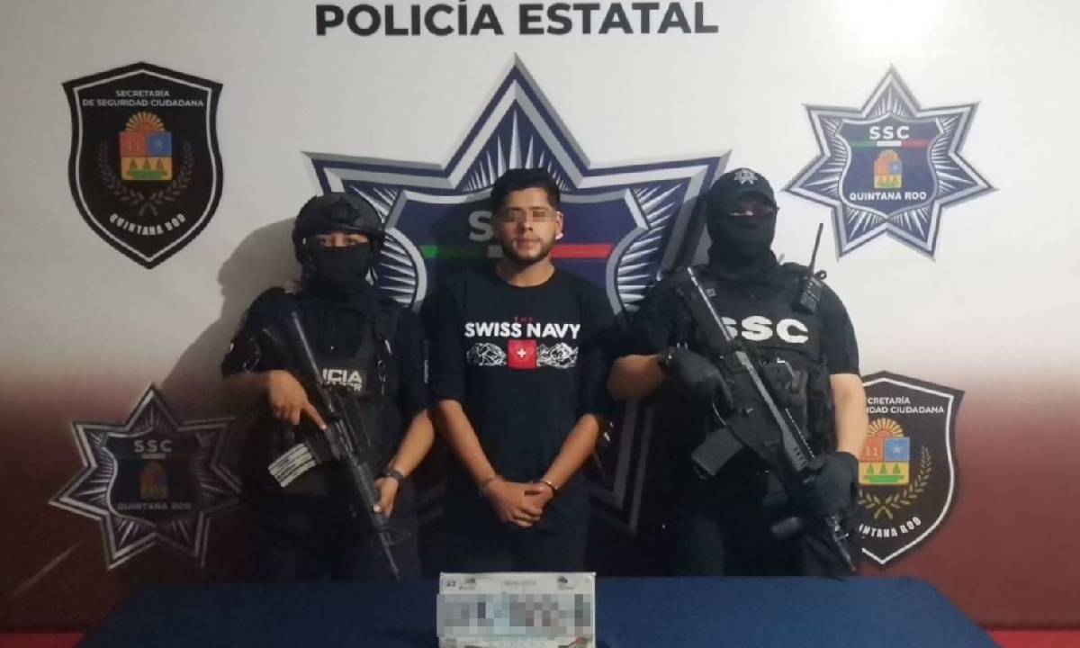 Temerario conductor fue detenido en Cancún.